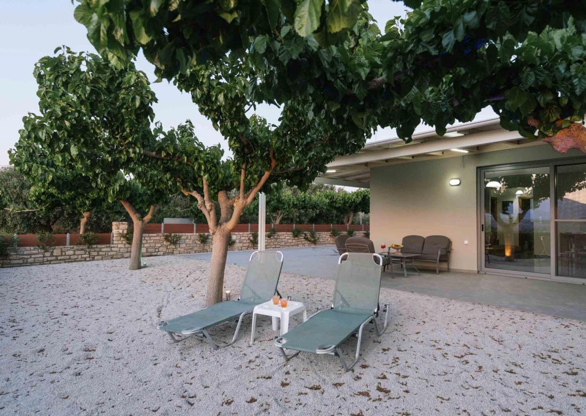 Amfithea Villas Petrokefali Exterior photo